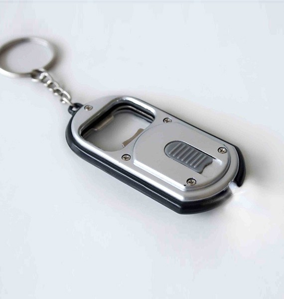 Breloc multifunctional